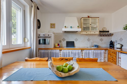 Photo 5 - Maison de 4 chambres à Zemunik Donji avec piscine privée et jardin