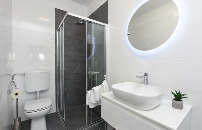 Casa de 4 quartos em Galovac com piscina privada e jardim - Foto 15