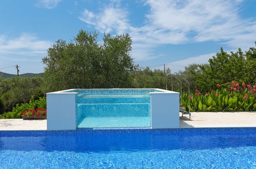 Photo 27 - Maison de 3 chambres à Galovac avec piscine privée et vues à la mer