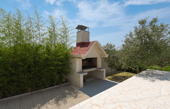 Casa de 4 quartos em Galovac com piscina privada e jardim - Foto 25