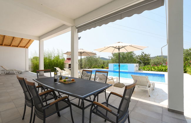 Casa de 4 quartos em Galovac com piscina privada e jardim - Foto 11