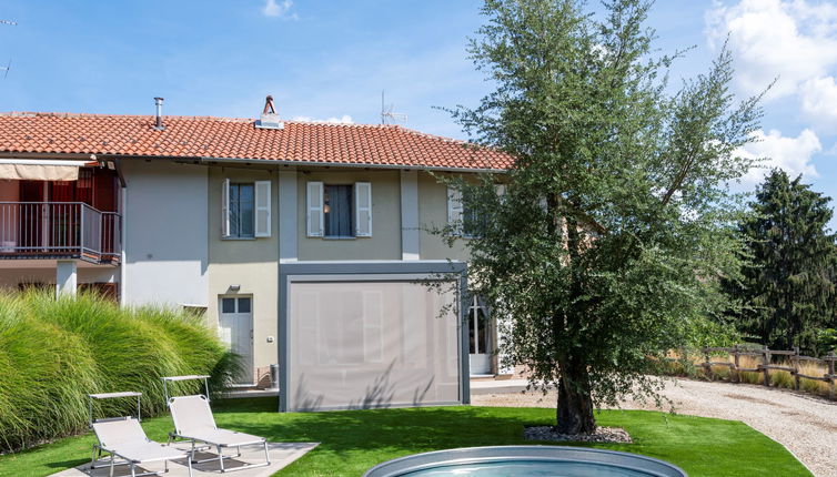 Photo 1 - Maison de 1 chambre à Asti avec piscine privée et jardin