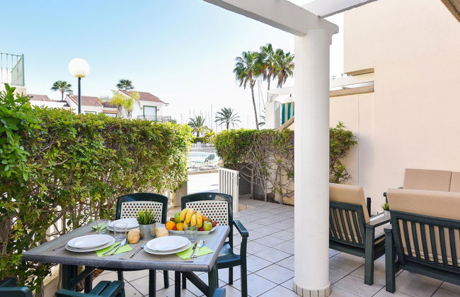 2 bedroom Apartment in San Bartolomé de Tirajana with swimming pool and garden - Photo 2