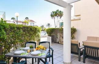 Photo 2 - 2 bedroom Apartment in San Bartolomé de Tirajana with swimming pool and sea view