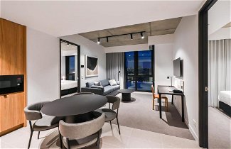 Foto 1 - Nesuto Apartment Hotel Docklands