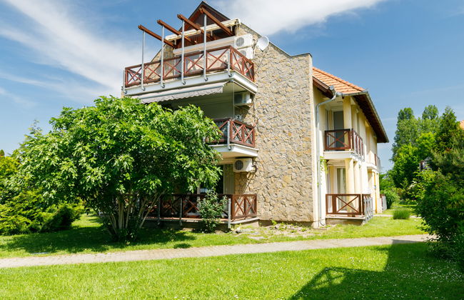 Apartment mit 3 Schlafzimmern in Balatonőszöd mit garten und terrasse - Foto 1