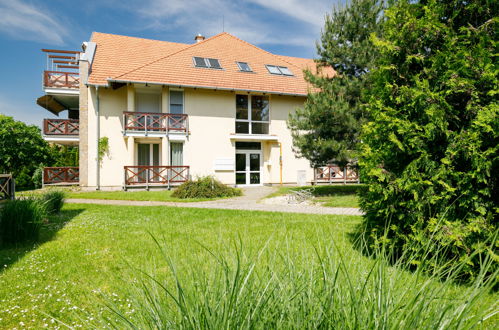 Photo 24 - Appartement de 2 chambres à Balatonőszöd avec jardin et vues sur la montagne