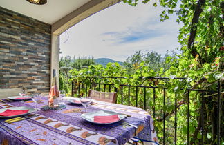 Photo 2 - 1 bedroom Apartment in Bauduen with garden and mountain view