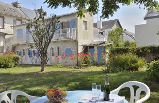 Photo 2 - Apartment in Le Pouliguen with garden and sea view