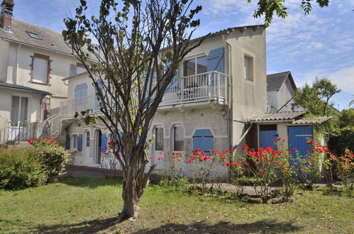 Photo 11 - Apartment in Le Pouliguen with garden and sea view