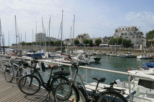 Foto 22 - Apartamento en Le Pouliguen con jardín y vistas al mar