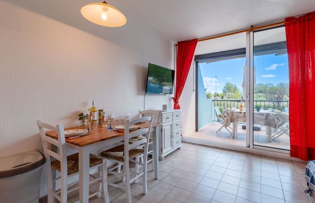 1 bedroom Apartment in Le Grau-du-Roi with swimming pool and terrace - Photo 7