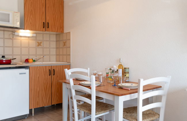1 bedroom Apartment in Le Grau-du-Roi with swimming pool and terrace - Photo 12