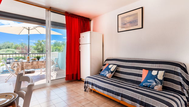 1 bedroom Apartment in Le Grau-du-Roi with swimming pool and terrace - Photo 3