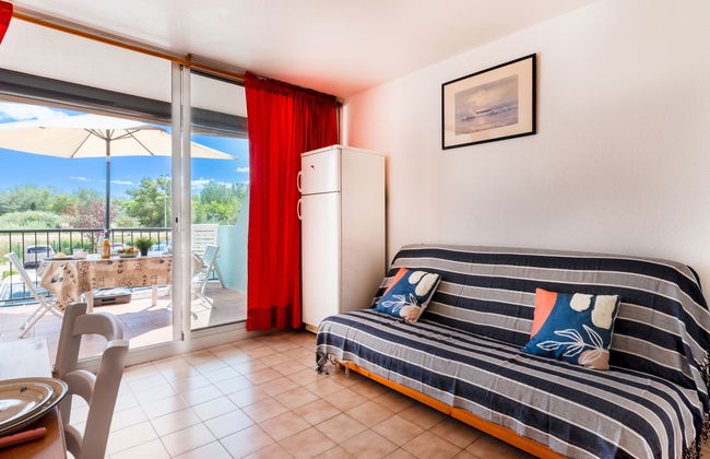 1 bedroom Apartment in Le Grau-du-Roi with swimming pool and terrace - Photo 3