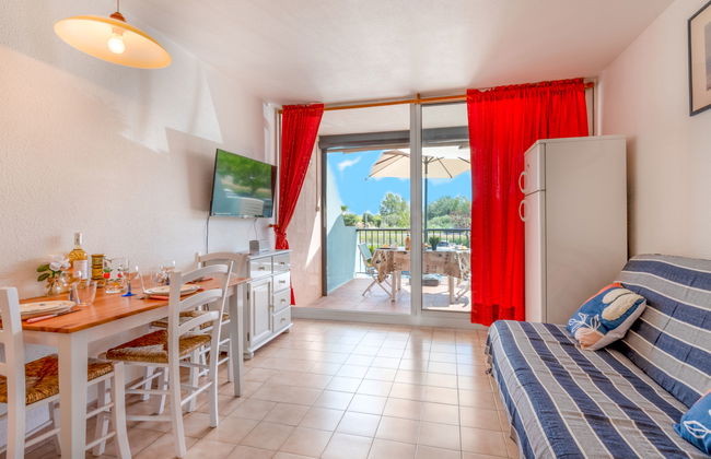 1 bedroom Apartment in Le Grau-du-Roi with swimming pool and terrace - Photo 6