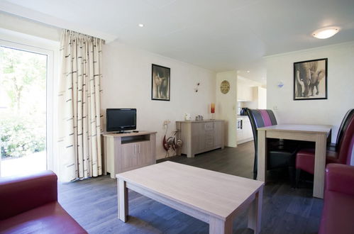 Photo 2 - 3 bedroom House in Velsen-Zuid with swimming pool and garden