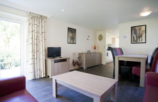 Photo 2 - 3 bedroom House in Velsen-Zuid with swimming pool and garden