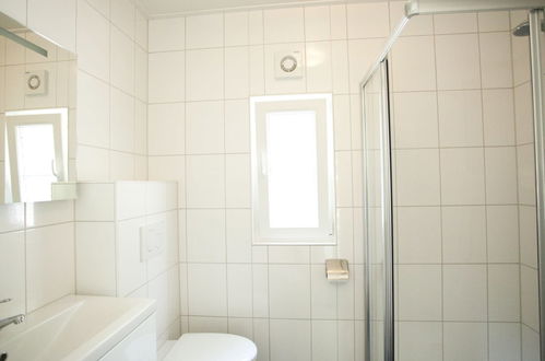 Photo 8 - 3 bedroom House in Velsen-Zuid with swimming pool and garden