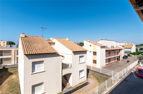 Foto 14 - Apartamento de 2 habitaciones en Le Grau-du-Roi con vistas al mar