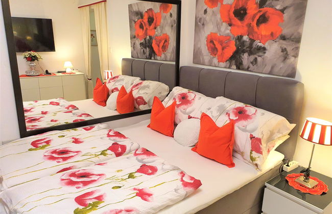 Apartamento de 2 quartos em Tribunj com piscina e jardim - Foto 12