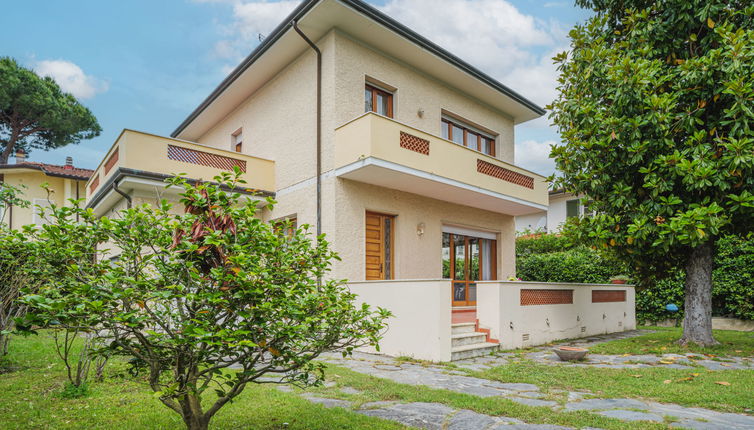 Photo 1 - Maison de 2 chambres à Pietrasanta avec jardin