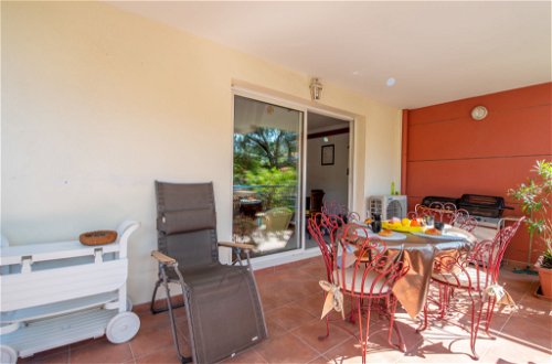 Photo 15 - Appartement de 1 chambre à Cavalaire-sur-Mer avec terrasse et vues à la mer