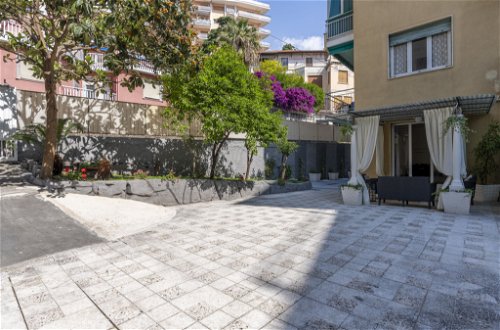 Foto 36 - Apartamento de 1 habitación en Sanremo con jardín y vistas al mar