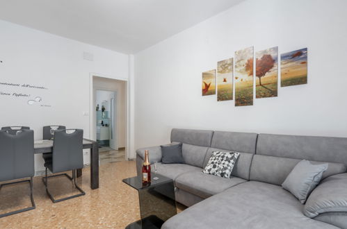 Foto 12 - Apartment mit 1 Schlafzimmer in Sanremo mit garten und blick aufs meer