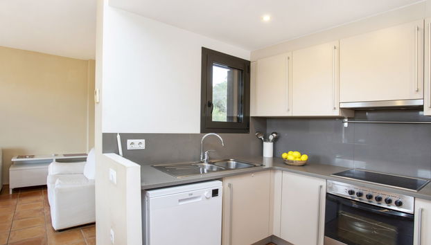 Casa de 3 habitaciones en Torroella de Montgrí con jardín - Foto 4