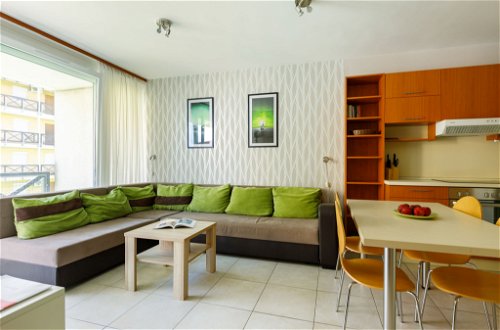 Foto 8 - Apartamento de 1 habitación en Balatonőszöd con vistas a la montaña