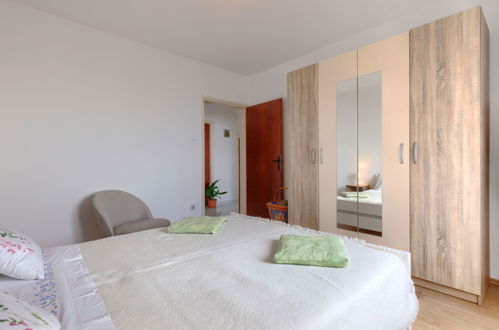 Foto 22 - Appartamento con 2 camere da letto a Labin con terrazza e vista mare