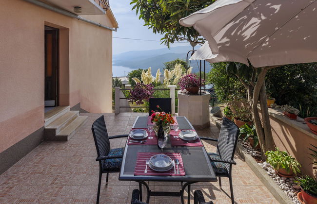 Apartamento de 3 quartos em Labin com jardim e terraço - Foto 1