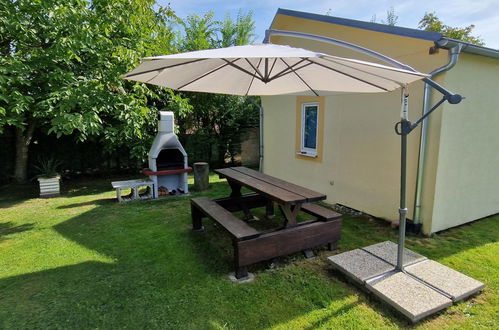 Photo 2 - Maison de 1 chambre à Velky Ratmirov avec piscine privée et jardin