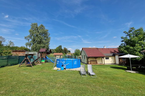 Foto 17 - Haus mit 1 Schlafzimmer in Velky Ratmirov mit privater pool