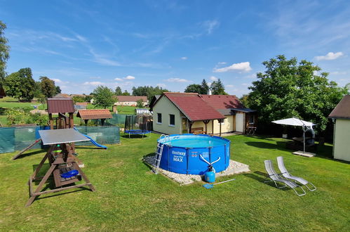 Foto 12 - Haus mit 1 Schlafzimmer in Velky Ratmirov mit privater pool