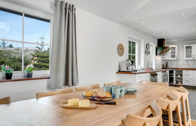 5 bedroom House in Væggerløse with private pool and terrace - Photo 34