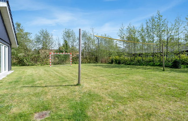 5 bedroom House in Væggerløse with private pool and terrace - Photo 48