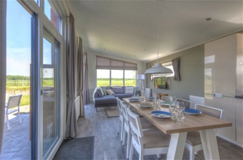 Photo 3 - 3 bedroom House in Hellevoetsluis with terrace and sea view