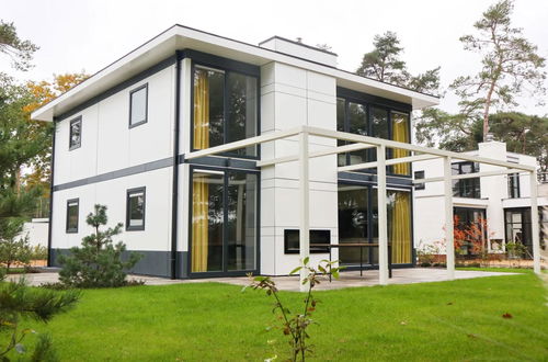 Foto 1 - Casa de 3 quartos em Otterlo com piscina e terraço