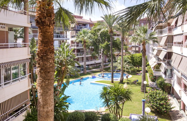 3 bedroom Apartment in Dénia with swimming pool and garden - Photo 1