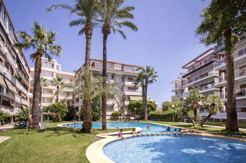 Photo 2 - 2 bedroom Apartment in Dénia with swimming pool and sea view