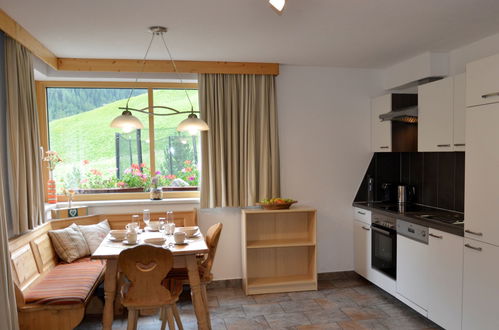 Foto 6 - Apartamento de 2 quartos em Sankt Anton am Arlberg com jardim