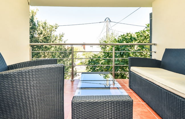 Appartamento con 2 camere da letto a Karlobag con piscina e giardino - Foto 7