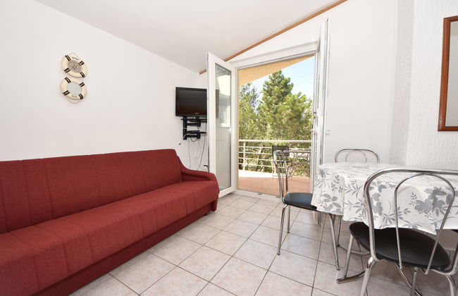 Appartamento con 2 camere da letto a Karlobag con piscina e giardino - Foto 3