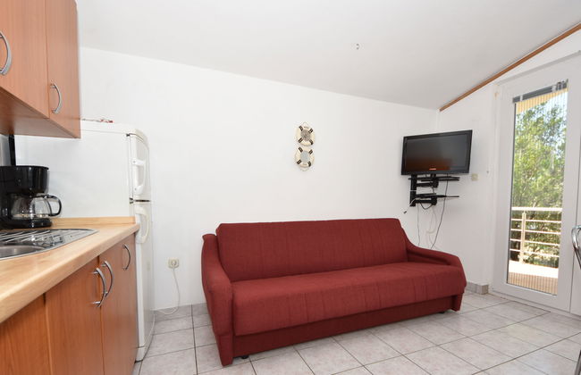 Appartamento con 2 camere da letto a Karlobag con piscina e giardino - Foto 8