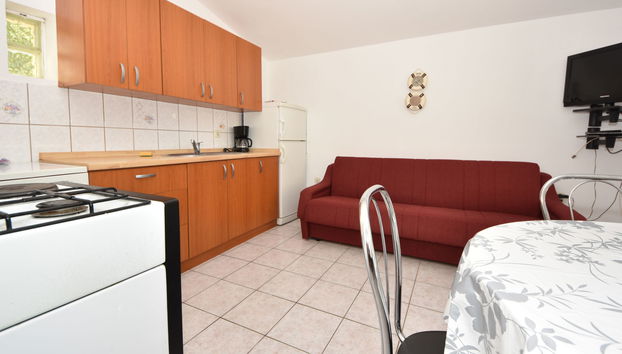 Apartamento de 2 quartos em Karlobag com piscina e jardim - Foto 4