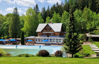 Foto 1 - Casa de 7 quartos em Mladé Buky com piscina e terraço