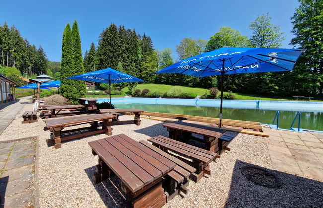 Apartamento de 1 quarto em Mladé Buky com piscina e jardim - Foto 20