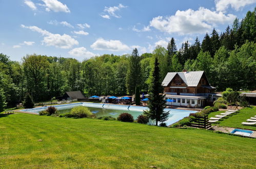 Foto 53 - Casa de 7 quartos em Mladé Buky com piscina e jardim